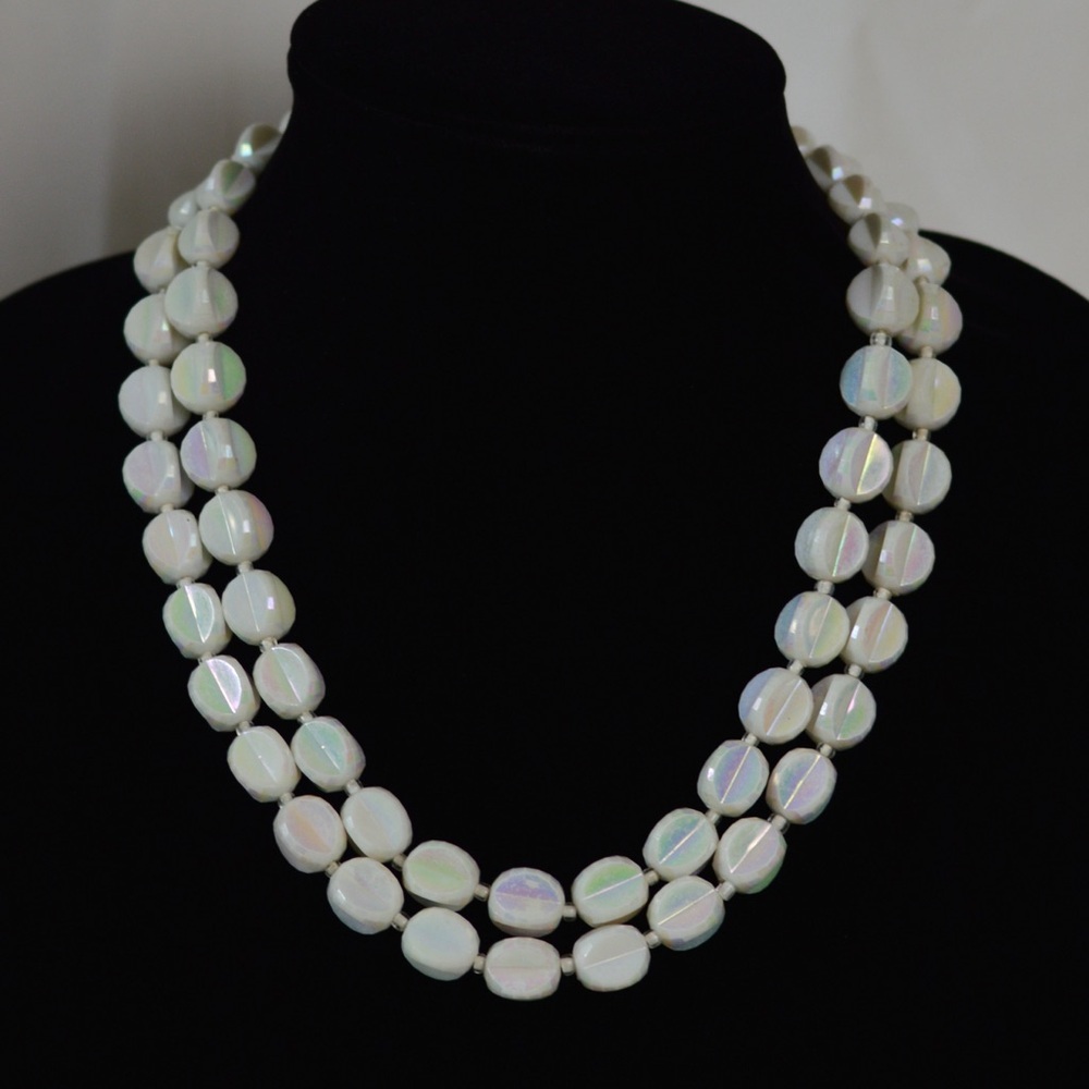 White mother of pearl vintage beads - Picture 3 of 9
